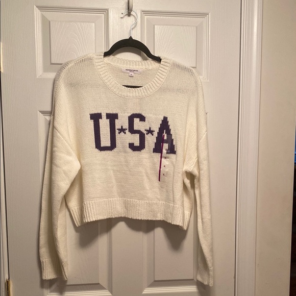 Grayson Threads Sweaters - Grayson/Threads White USA Sweater…size XL